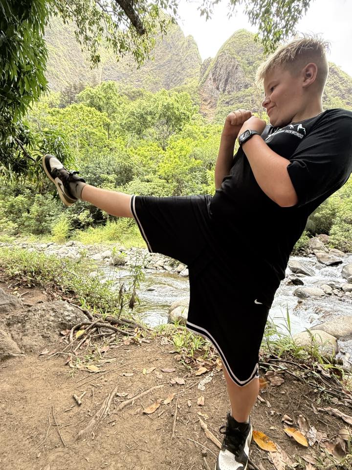 Sean Ewaskowitz - Maui kick vacation